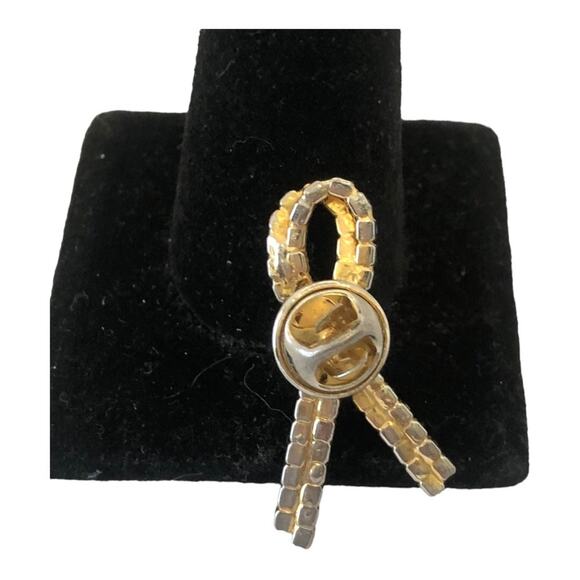 Rhinestone Goldtone Patriotic Ribbon Brooch Red White Blue Ribbon Pin USA - Picture 8 of 9